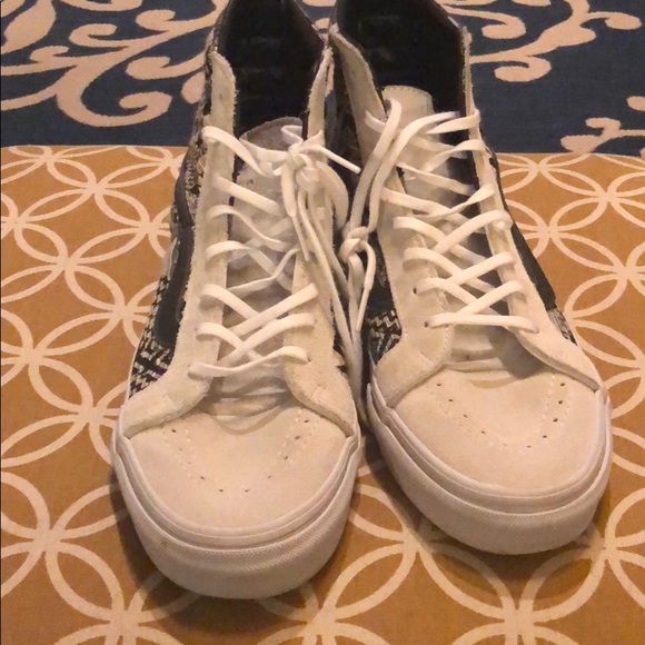 Vans - Picture 2 of 3